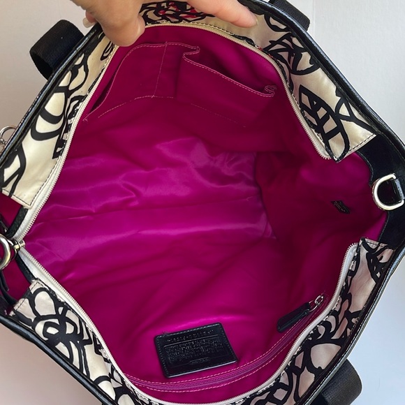 Coach Poppy Tote - Picture 4 of 17